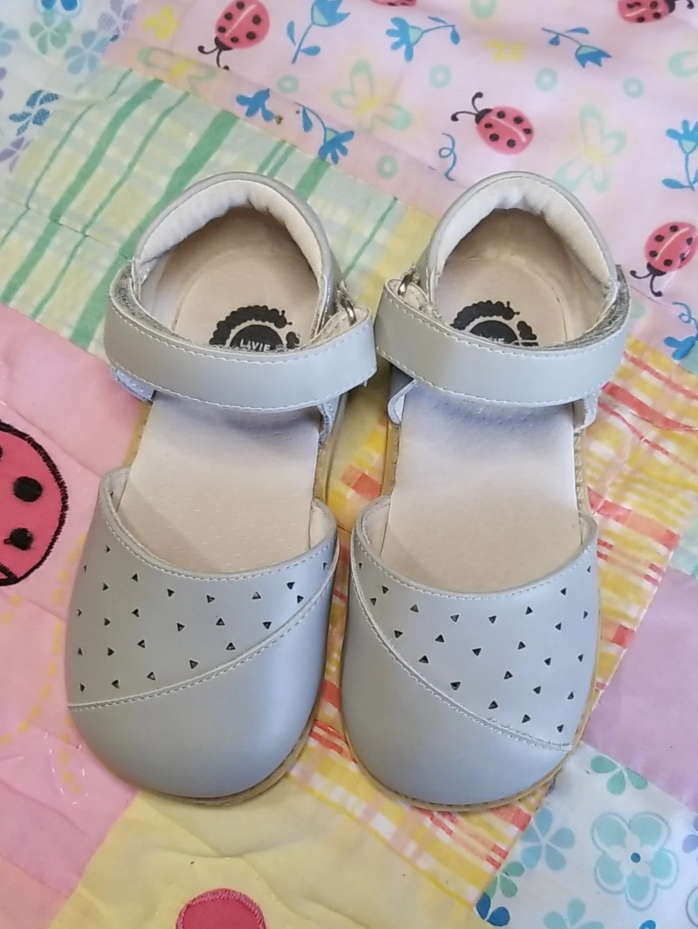 Livie & Luca light gray